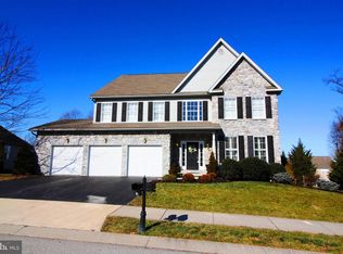 1212 Winding Oak Dr, York, PA