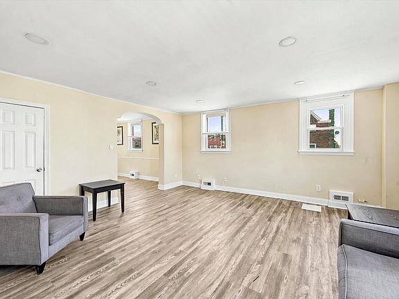 4th image of 6701 Kindred St