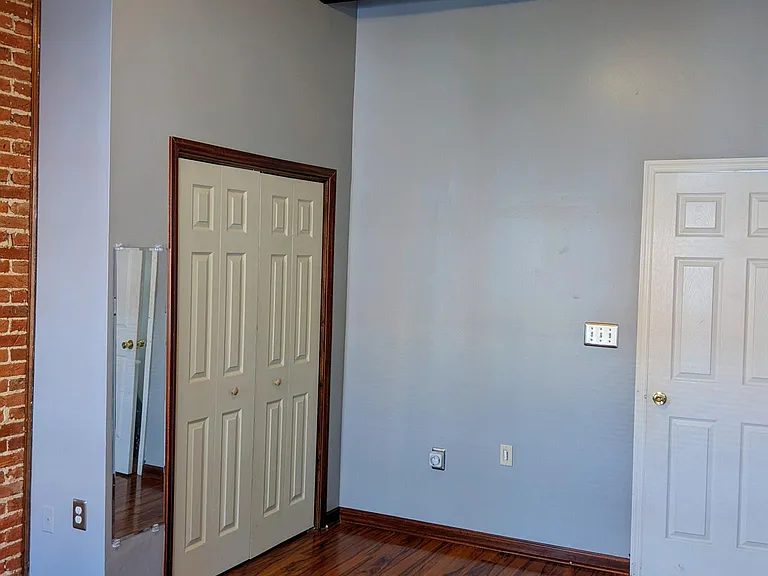 1029 W Cross St #1029 — Photo 14