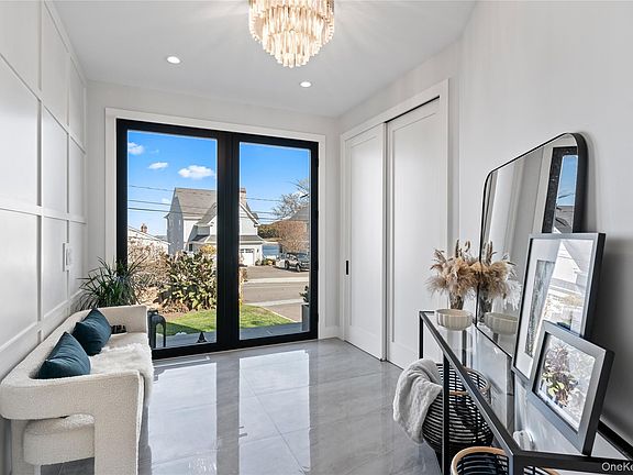 3rd image of 521 Adams Street