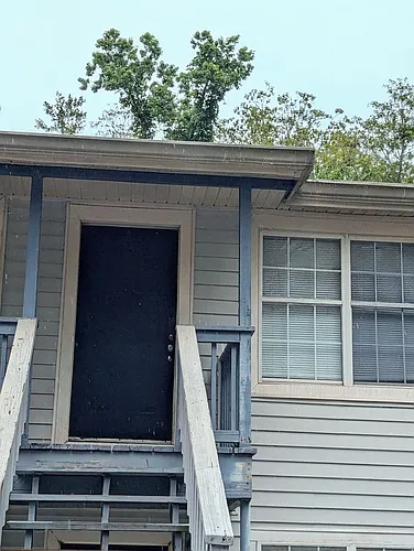 2555 Chateau Ln Photo 1