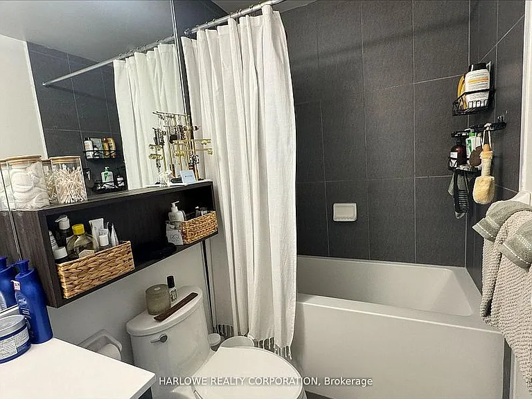 70 Princess St #1232 — Photo 28