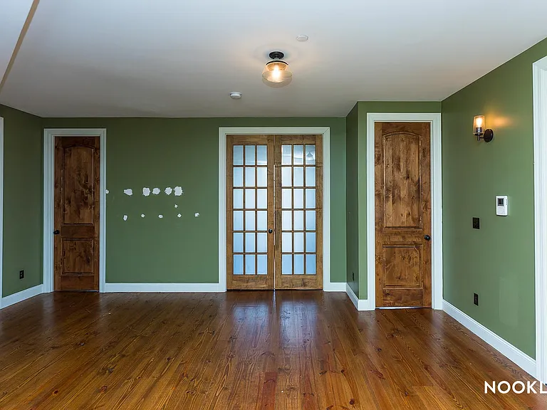 140 Stanhope St #3R — Photo 5
