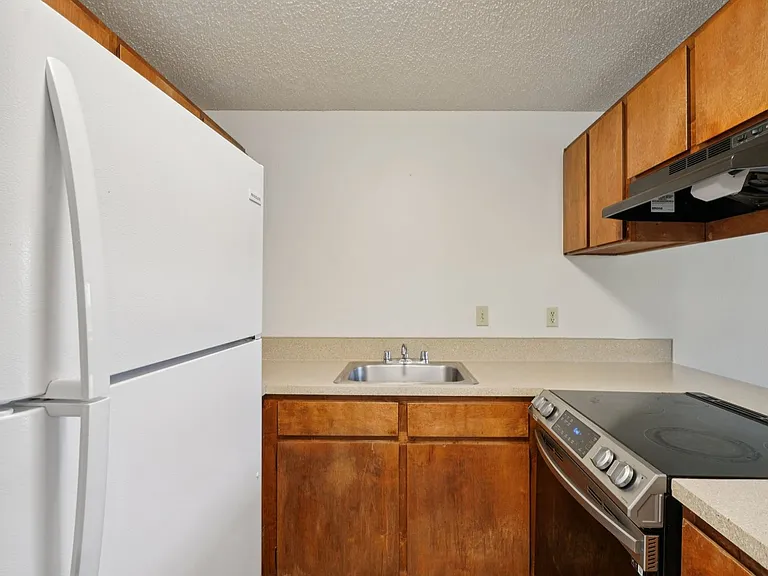 Bagley Estates- HOME SWEET HOME- UP TO 4 WEEKS FREE! — Photo 20