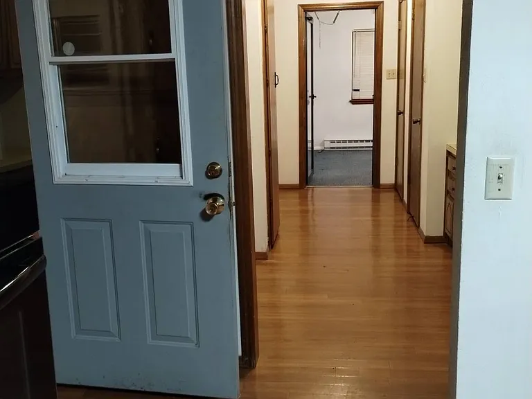 54 Sharon Rd — Photo 10