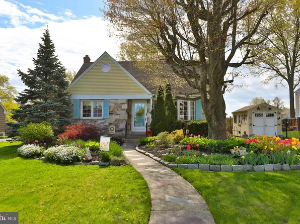 34 Highland Dr, Telford, PA 18969