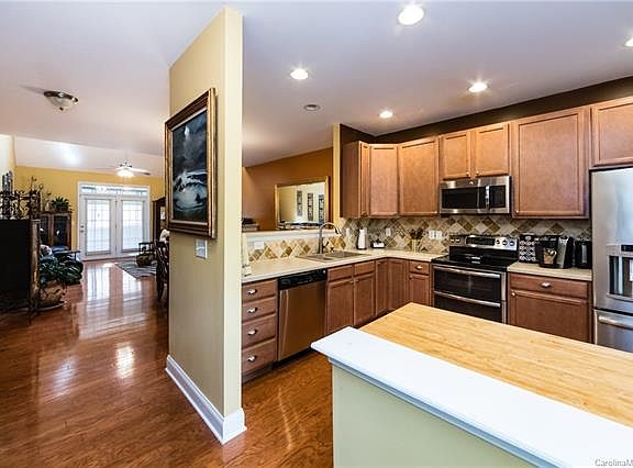 4th image of 10209 Jacobs Creek Dr