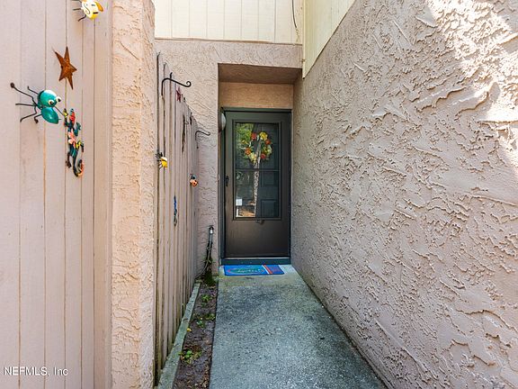 2nd image of 5568 LA MOYA Avenue #3A