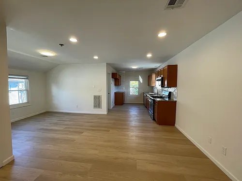 1309 Virginia St Photo 1