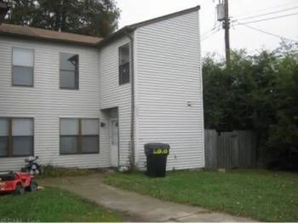 1000 Barnacle Ct, Virginia Beach, VA 23451