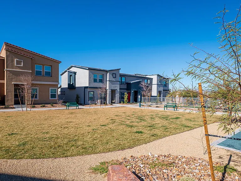 444 Moonlight Cove Dr — Photo 37