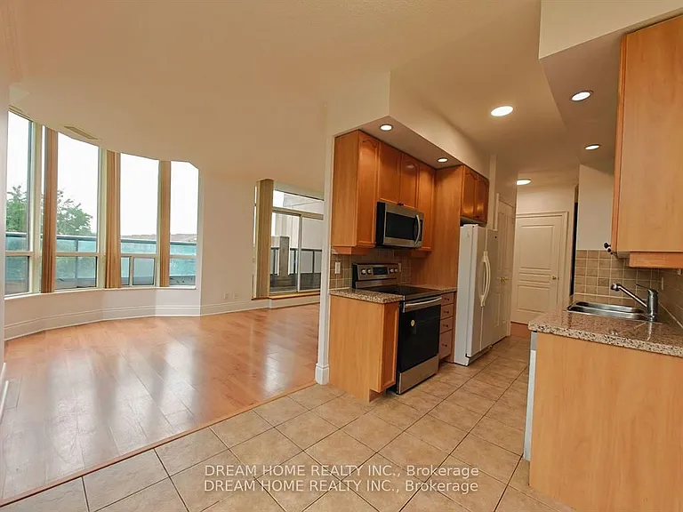 10 Northtown Way #316 — Photo 14