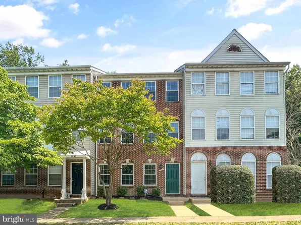 2951 Mainstone Dr, Fairfax, VA 22031