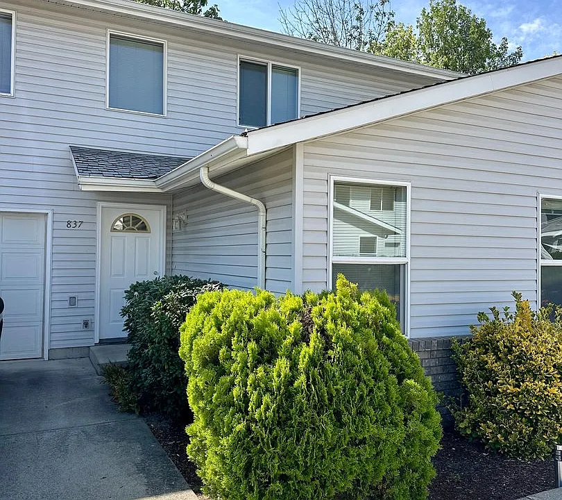 837 Morse Ave SW