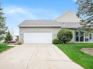 2925 Hunters Pl, Kalamazoo, MI 49048