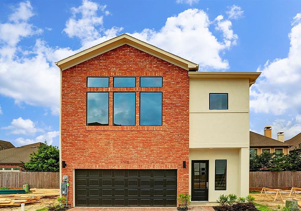 1st image of 1015 Green Kensington Dr
