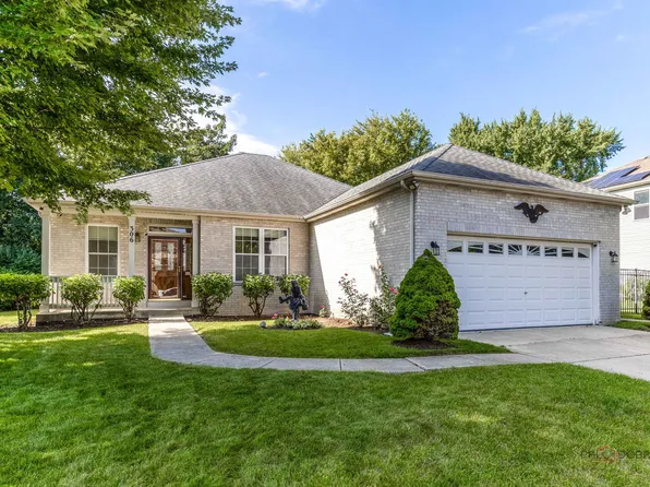 306 Greenview Ln, Lake Villa, IL 60046