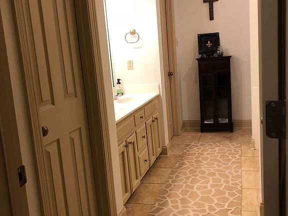 2nd image of 6567 Woodside Dr