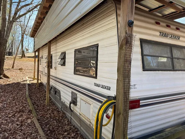 92 14th St, Ellijay, GA 30540