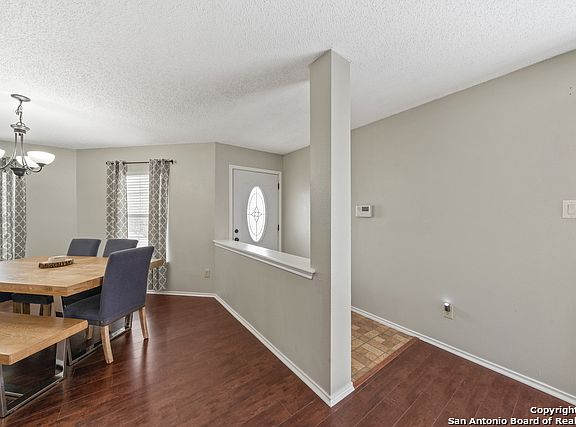 5th image of 9710 Kashmir Dr