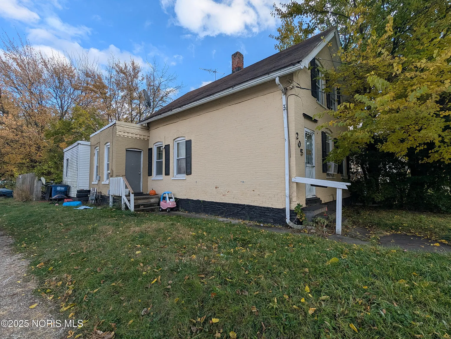 205 Courtland Ave photo 1