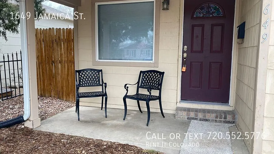 Coming Soon Charming 2-Bedroom Home In A Quiet Aurora Neighborhood! — Photo 2