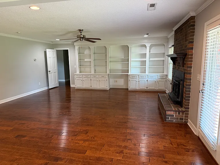 2305 Clematis Trl — Photo 8