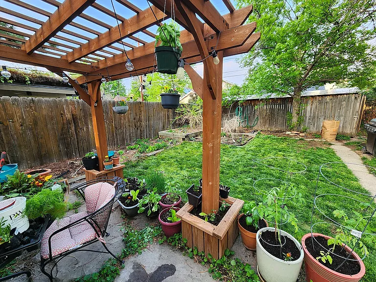 1084 S Race St — Photo 11