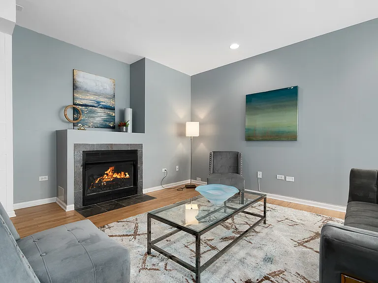 1808 S Michigan Ave #12 — Photo 5
