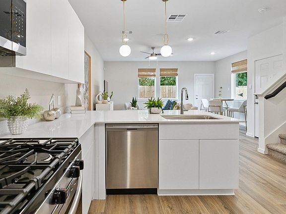 7th image of this home