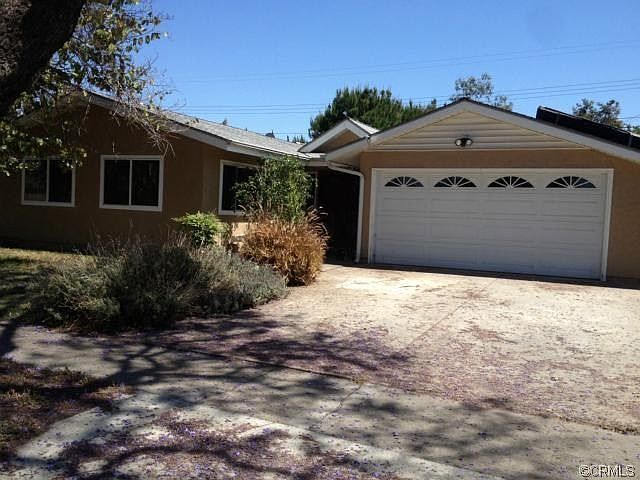 2nd image of 1472 W Southgate Ave
