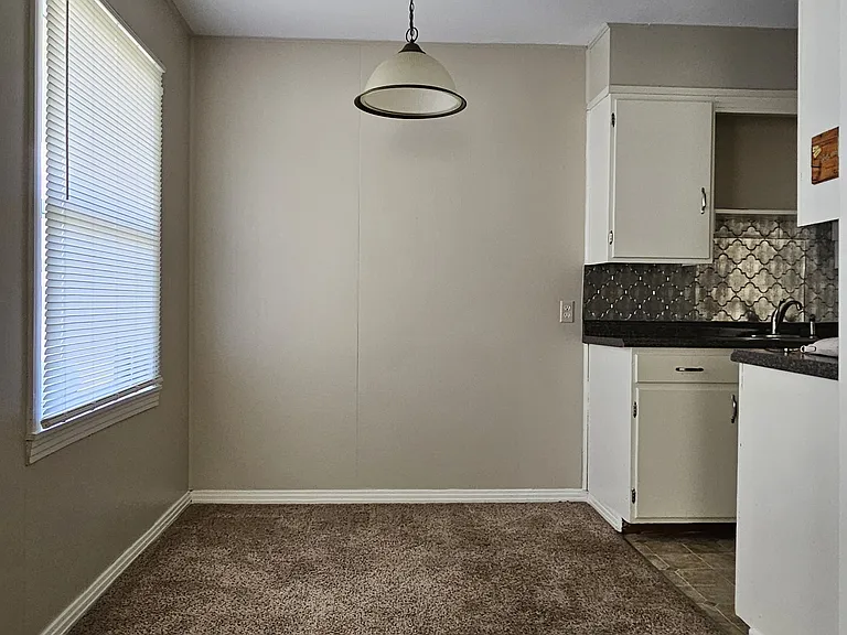1814 Oklahoma Dr — Photo 3