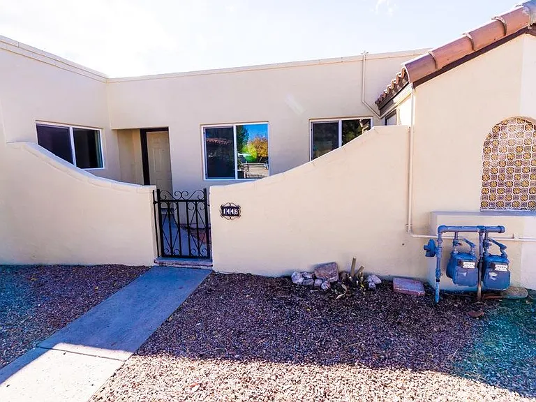 1448 Carmelita Dr — Photo 2