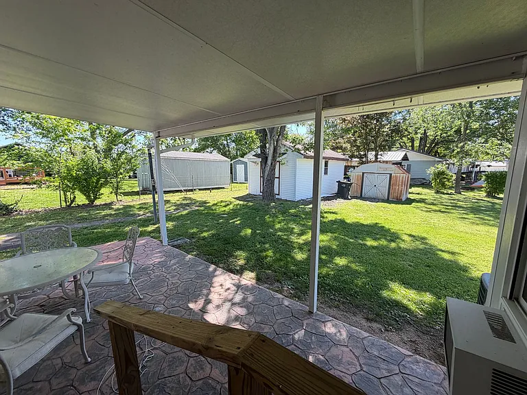 713 Dublin Ln — Photo 34