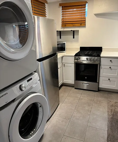 421 W 7th Ave #B — Photo 6
