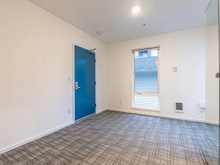 2418 Ballard Apartments — Photo 25