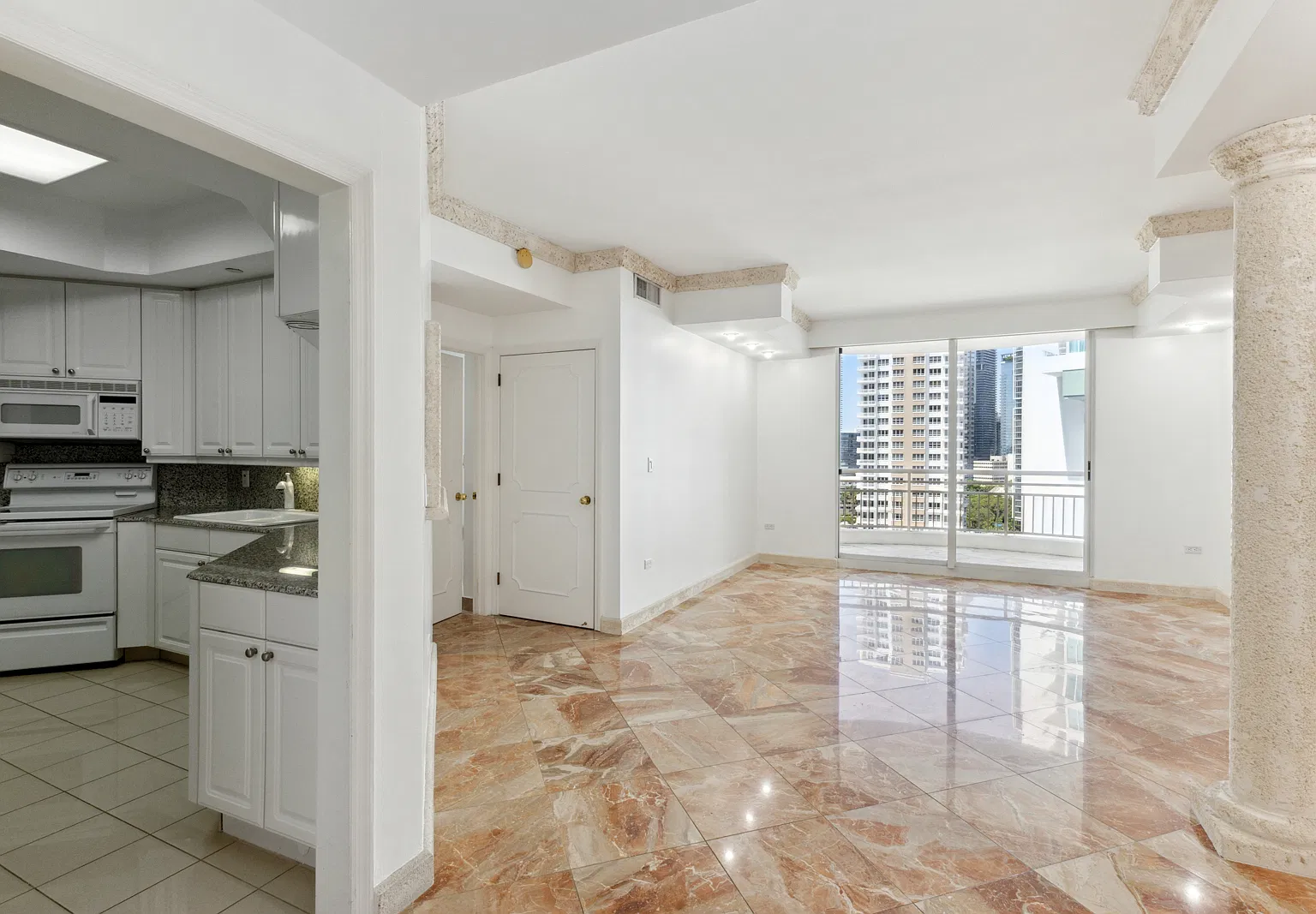 2 bed, 1410 sqft, $4,700 — Photo 2