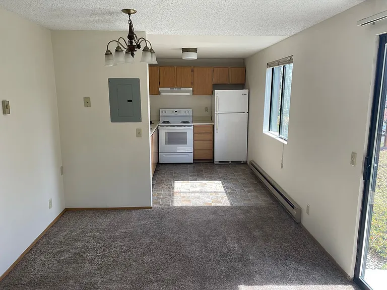 690 NW Atalanta Way #L — Photo 8