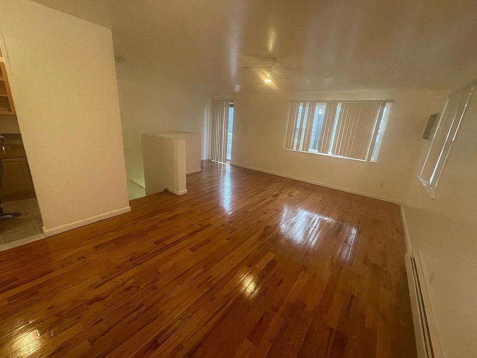 1st image of 4056 Grace Ave #2