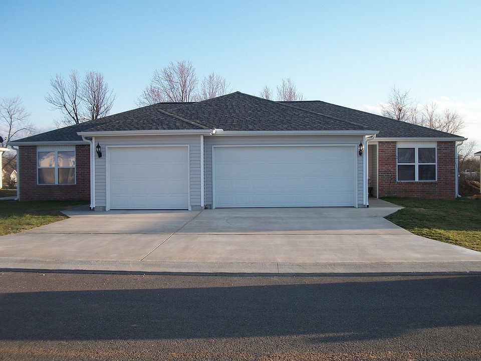 1st image of 900 Neosho Heights Cir