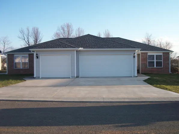 900 Neosho Heights Cir, Neosho, MO 64850