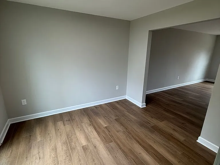 5853 Suitland Rd — Photo 10