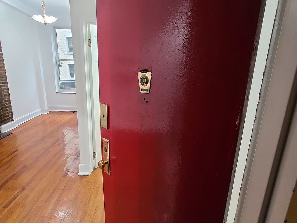 1st image of 105 Christopher St #1F