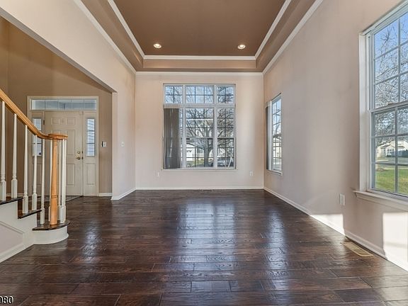 4th image of 44 Colts Ln