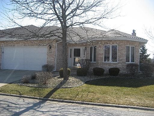 1st image of 10833 Kimberly Ln #39