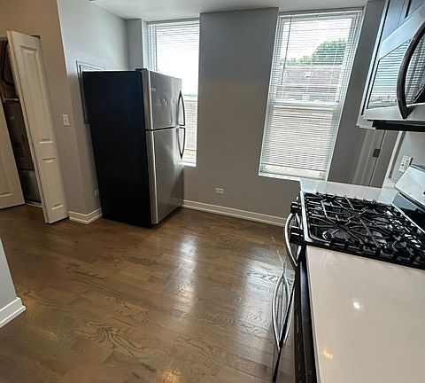 3rd image of 3210 S May St #2