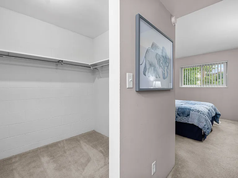 West End Terrace Apartments — Photo 44