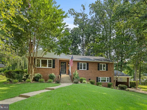 6317 Anneliese Dr, Falls Church, VA 22044