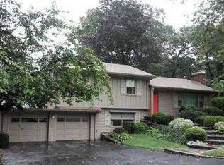 96 Rutherford Ave, Warwick, RI 02886