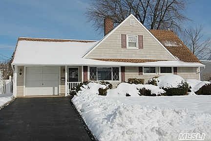 1st image of 23 Rainbow Ln